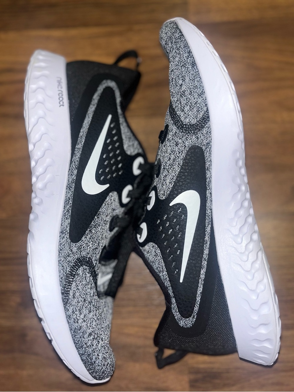 Nike NWOB Black & White Knit React Running Shoes